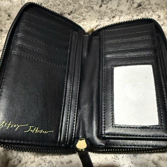 Betsey Johnson Black Wristlet with Gold Bow - Picture 3 of 3